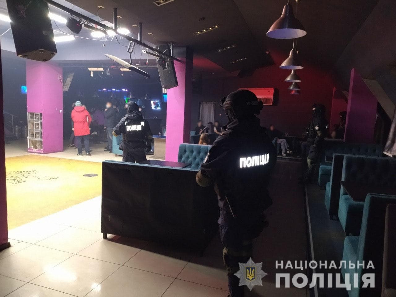 Обыск в ночном клубе Харькова: полиция выявила ряд нарушений