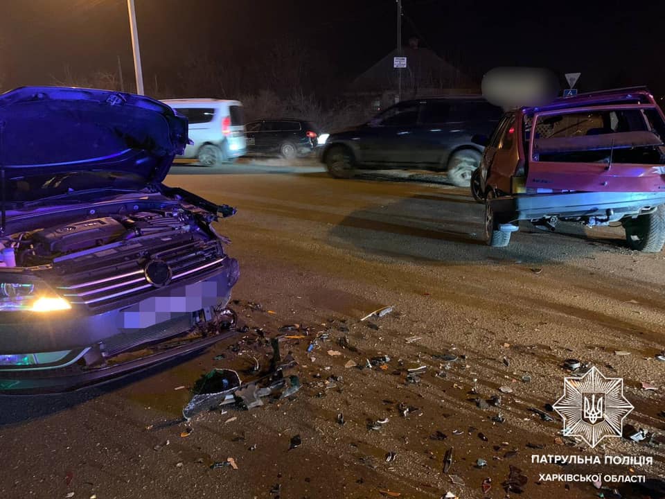 Тройное ДТП на выезде из Харькова: пассажир одного из авто получил травмы