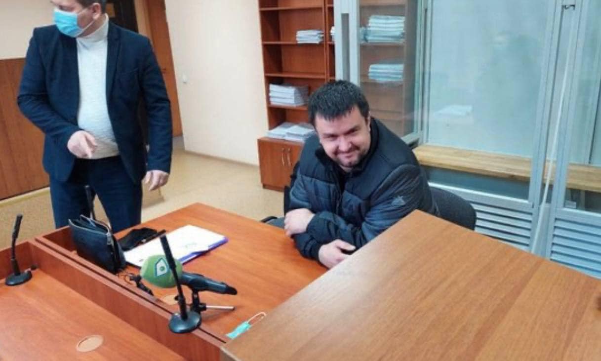 Суд избрал меру пресечения «блогеру», плевавшемуся в харьковского патрульного