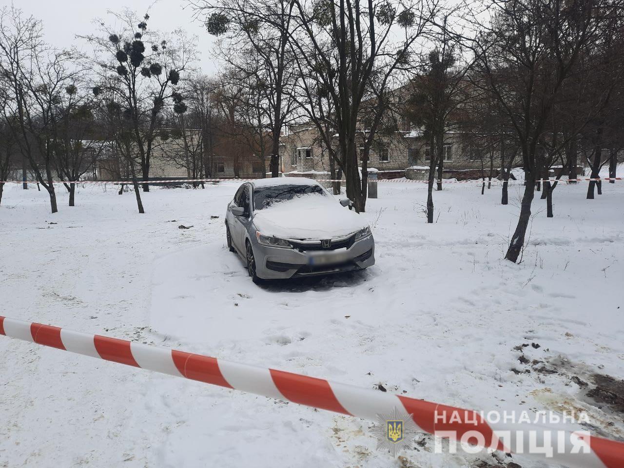 В Холодногорском районе в салоне припаркованного авто найдено тело с огнестрельным ранением | Новости Харькова и Украины - АТН