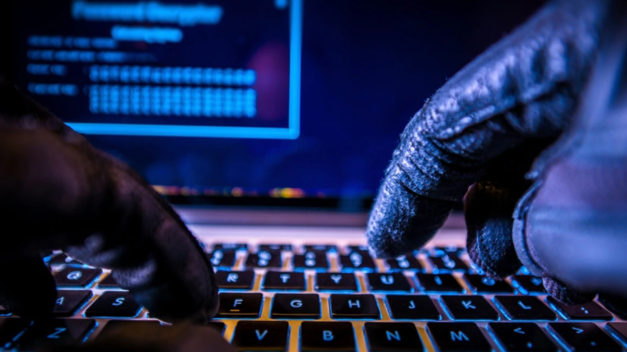 Хакеры ночью атаковали украинские правительственные сайты — СБУ