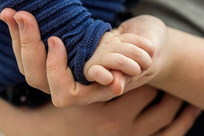 В Украине вступил в силу закон, повышающий размер ежемесячной госпомощи детям с тяжелыми болезнями