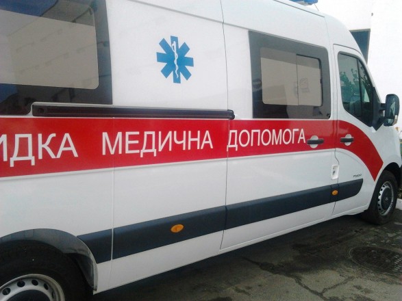 В Харькове медики «скорой» в пробках спасали мужчину, у которого дважды за полчаса останавливалось сердце