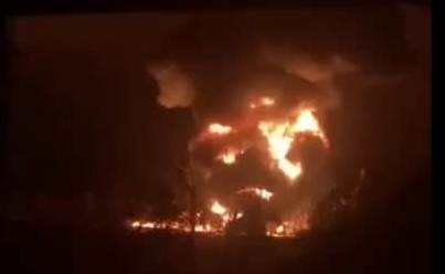 Взрыв на нефтебазе в районе Кулиничей: работают пожарные
