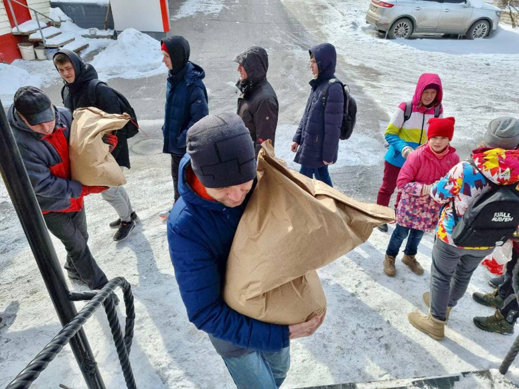 Помощи 30. Захват семьи. Выдача гуманитарной помощи в Бахмуте. Перечень гуманитарной помощи. Список жителей.