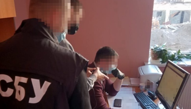На Харківщині СБУ затримала адміністратора інтернет-спільноти, який допомагав окупантам