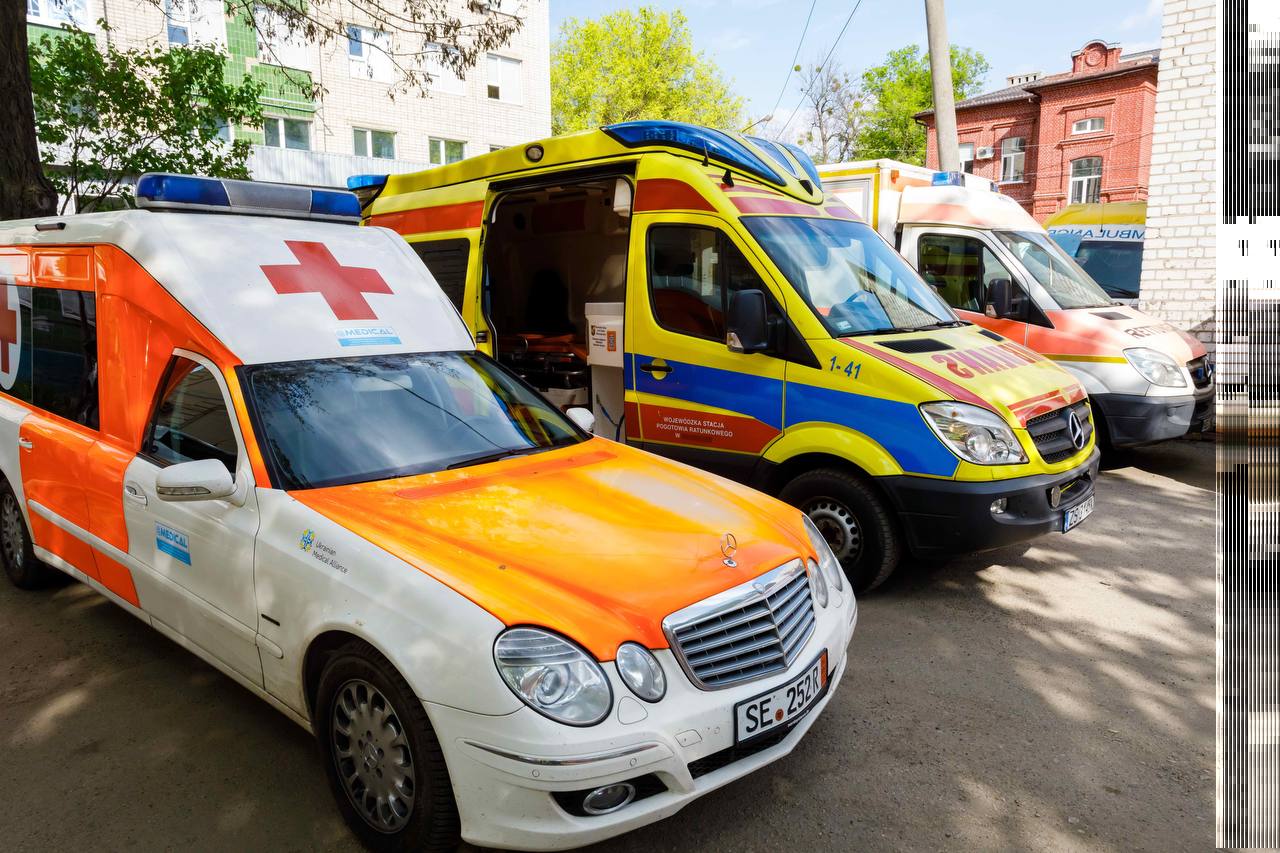 Медики харківської «швидкої допомоги» отримали 5 спецавтомобілів