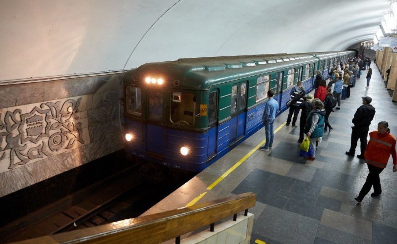 Мер Харкова закликав містян у разі небезпеки рятуватися в метро