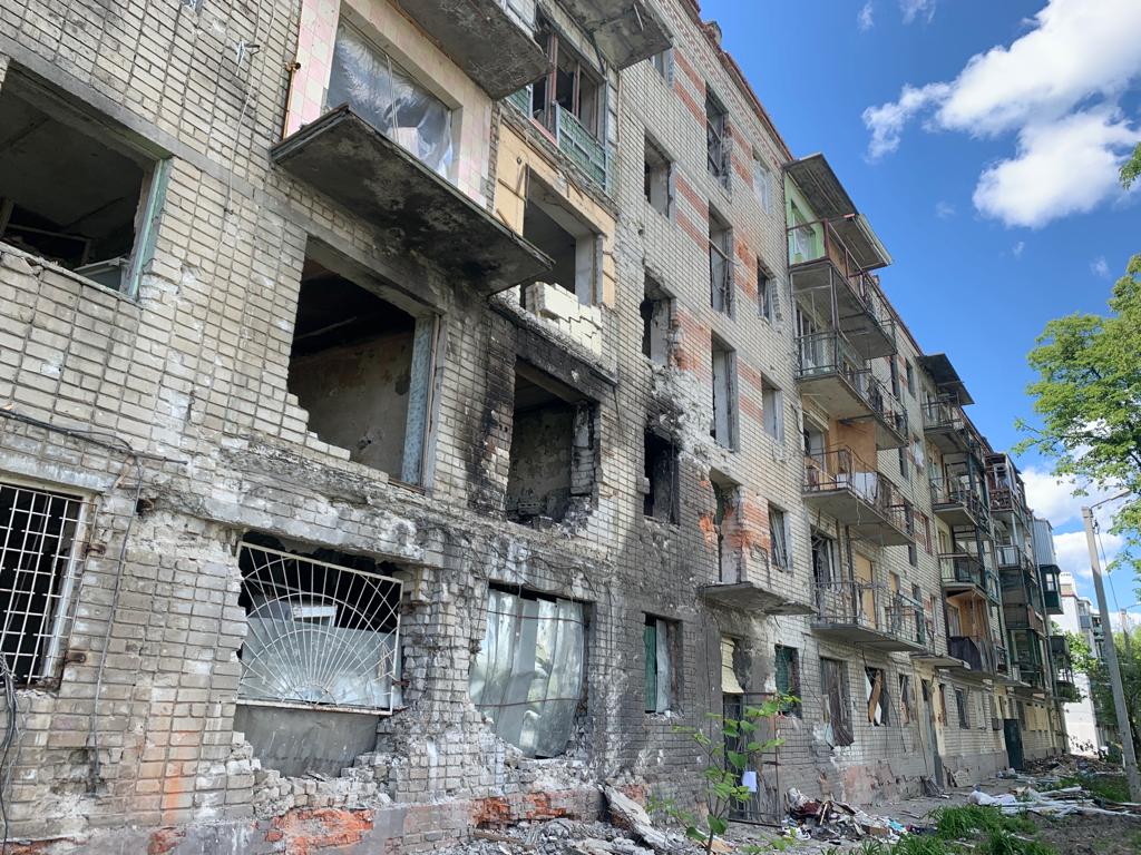 Чи підлягає відновленню пошкоджений авіаударом будинок в Новобаварському районі – вирішують експерти
