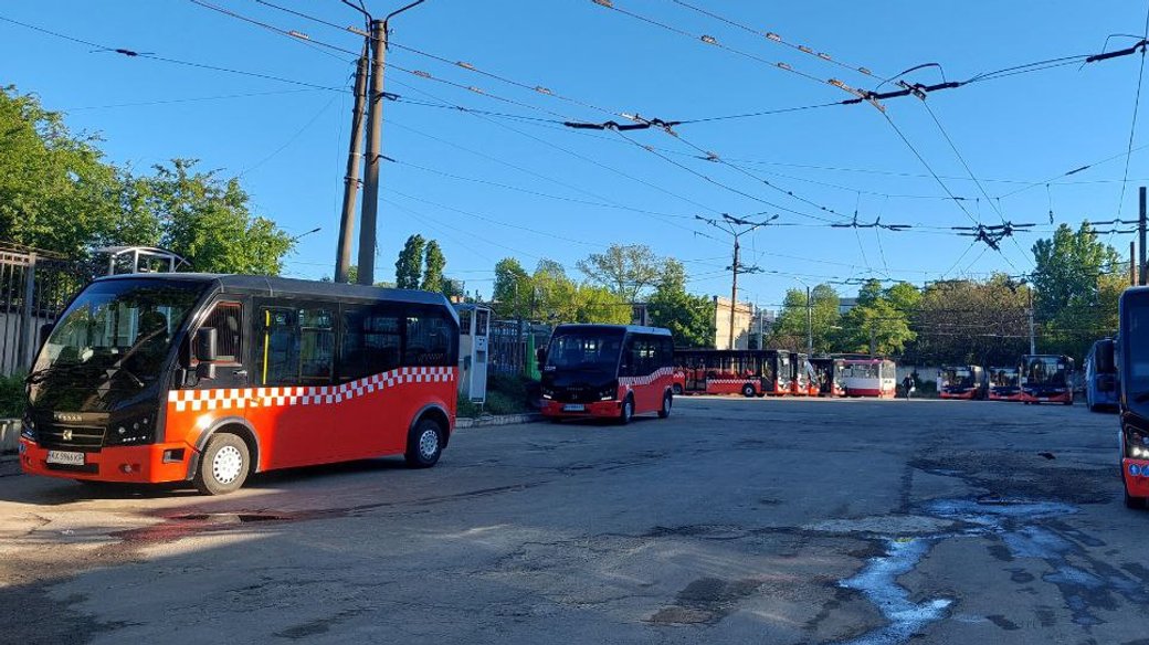 У Харкові після обстрілів відновили рух тролейбуси та автобуси