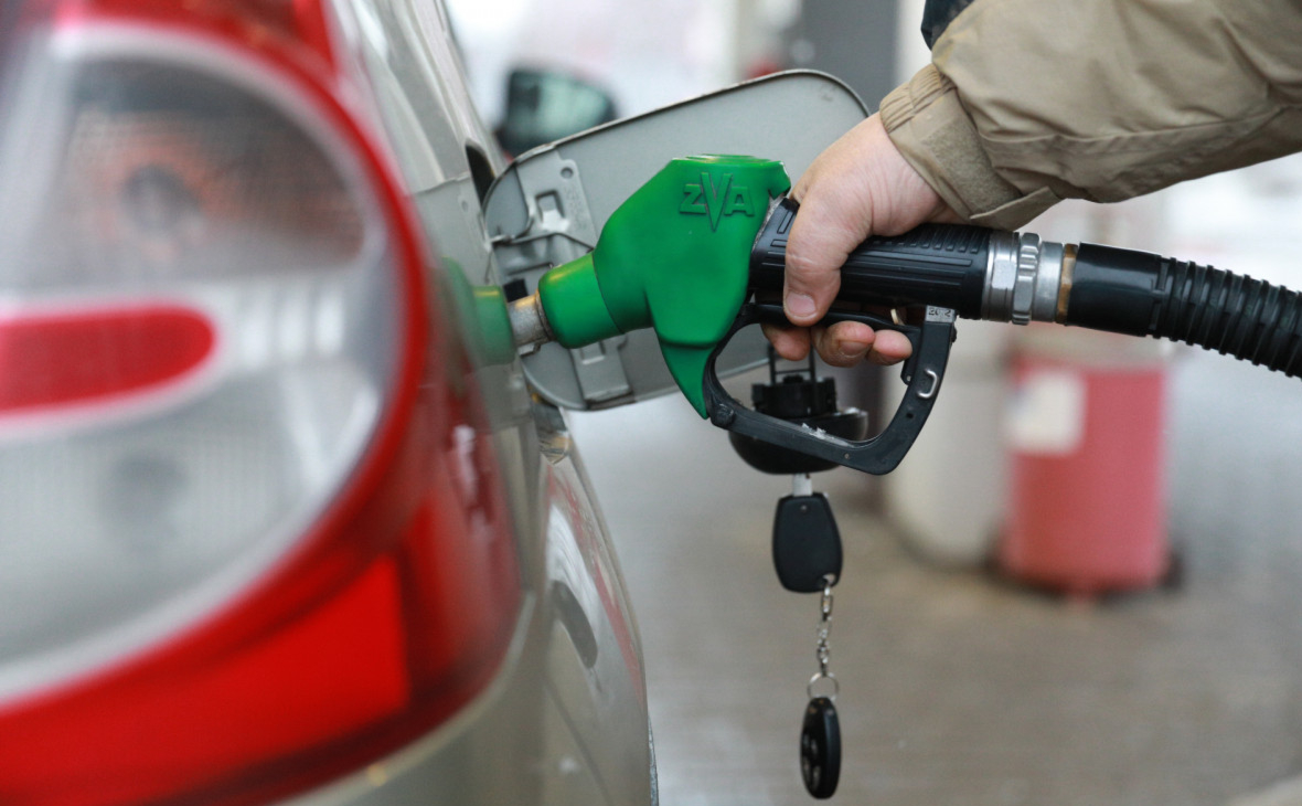 Ціни на бензин можуть почати знижуватися: експерти назвали умову