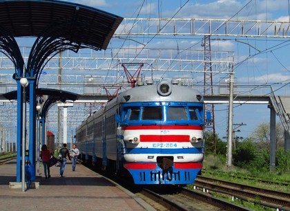 Укрзалізниця збільшила кількість приміських потягів на Харківщині