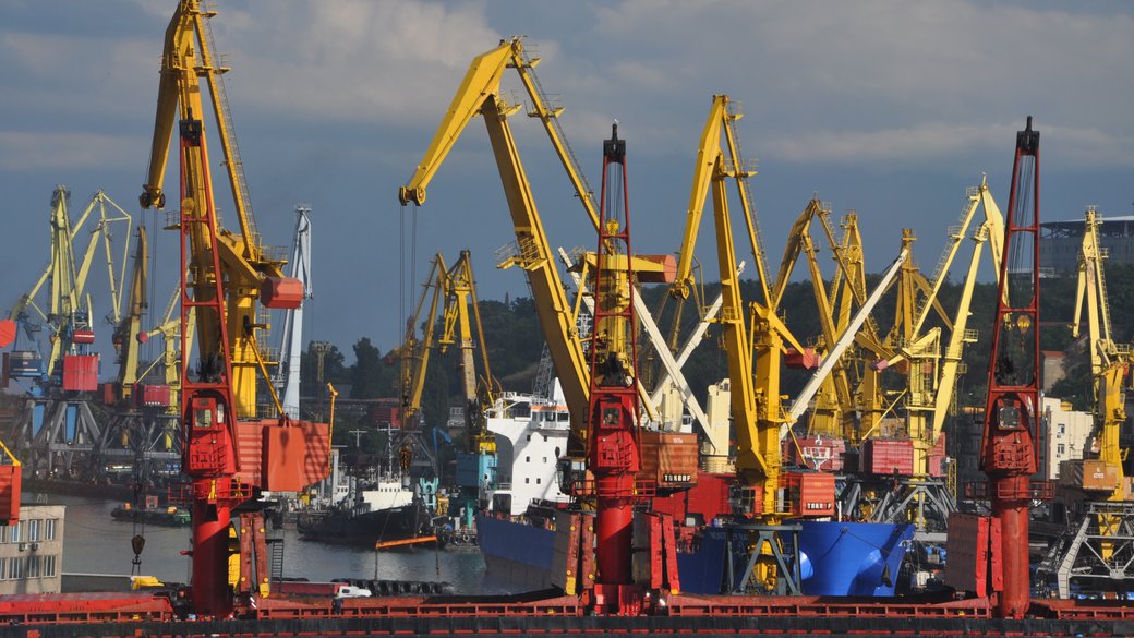Російська армія завдала ракетного удару по Одеському порту