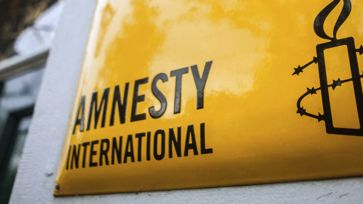 Amnesty International вибачилася за «страждання та гнів», які викликали її закиди ЗСУ, але підтвердила свій висновок