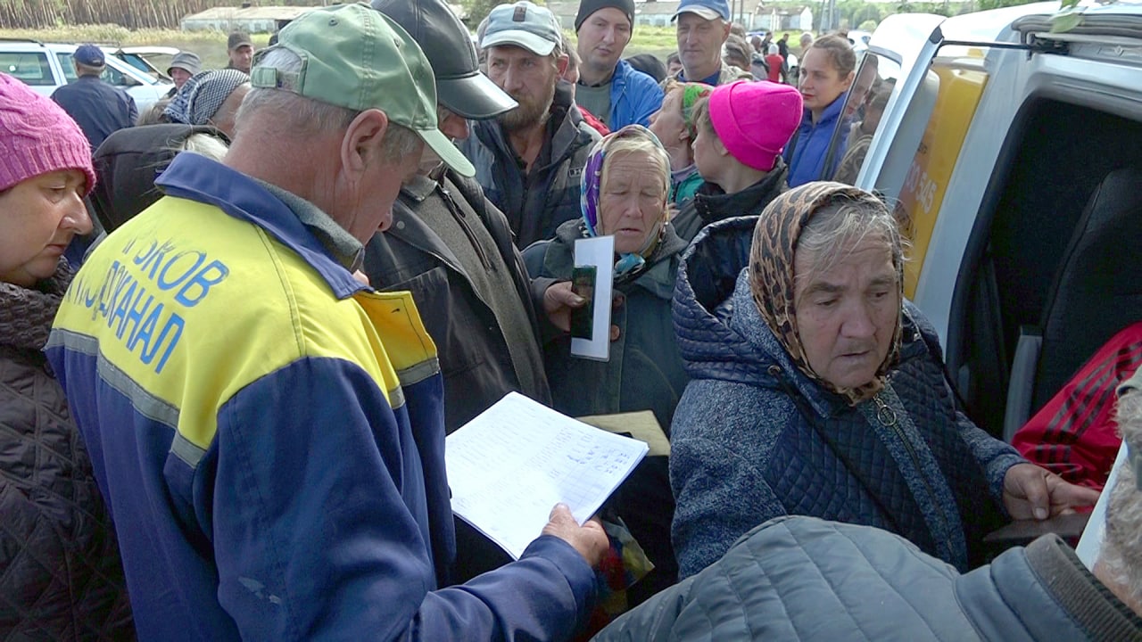 В трьох селищах під Харковом вже виплатили разову допомогу по 1200 гривень