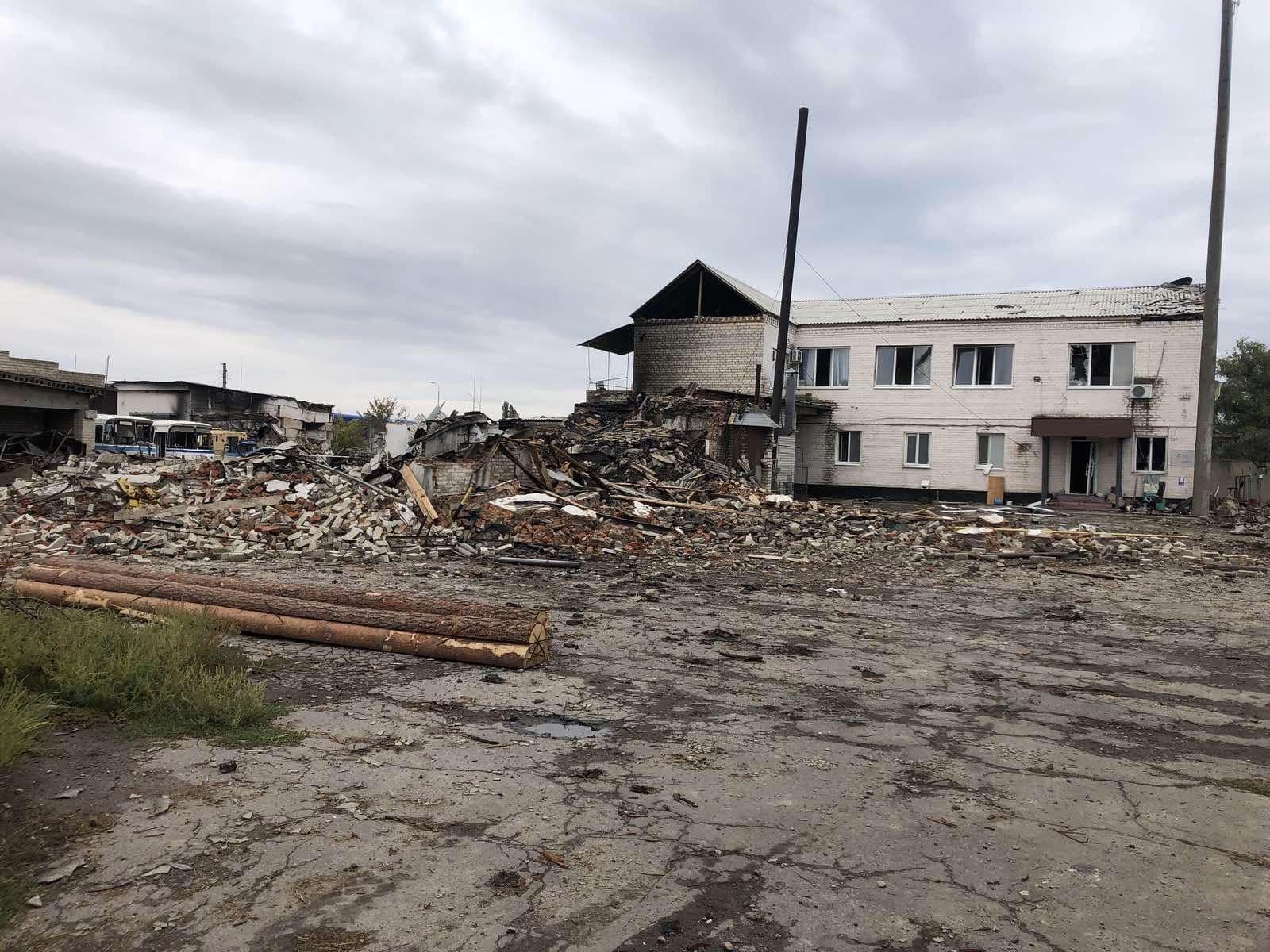 В Балаклії окупанти зруйнували будівлю «Харківгаз» та викрали транспорт