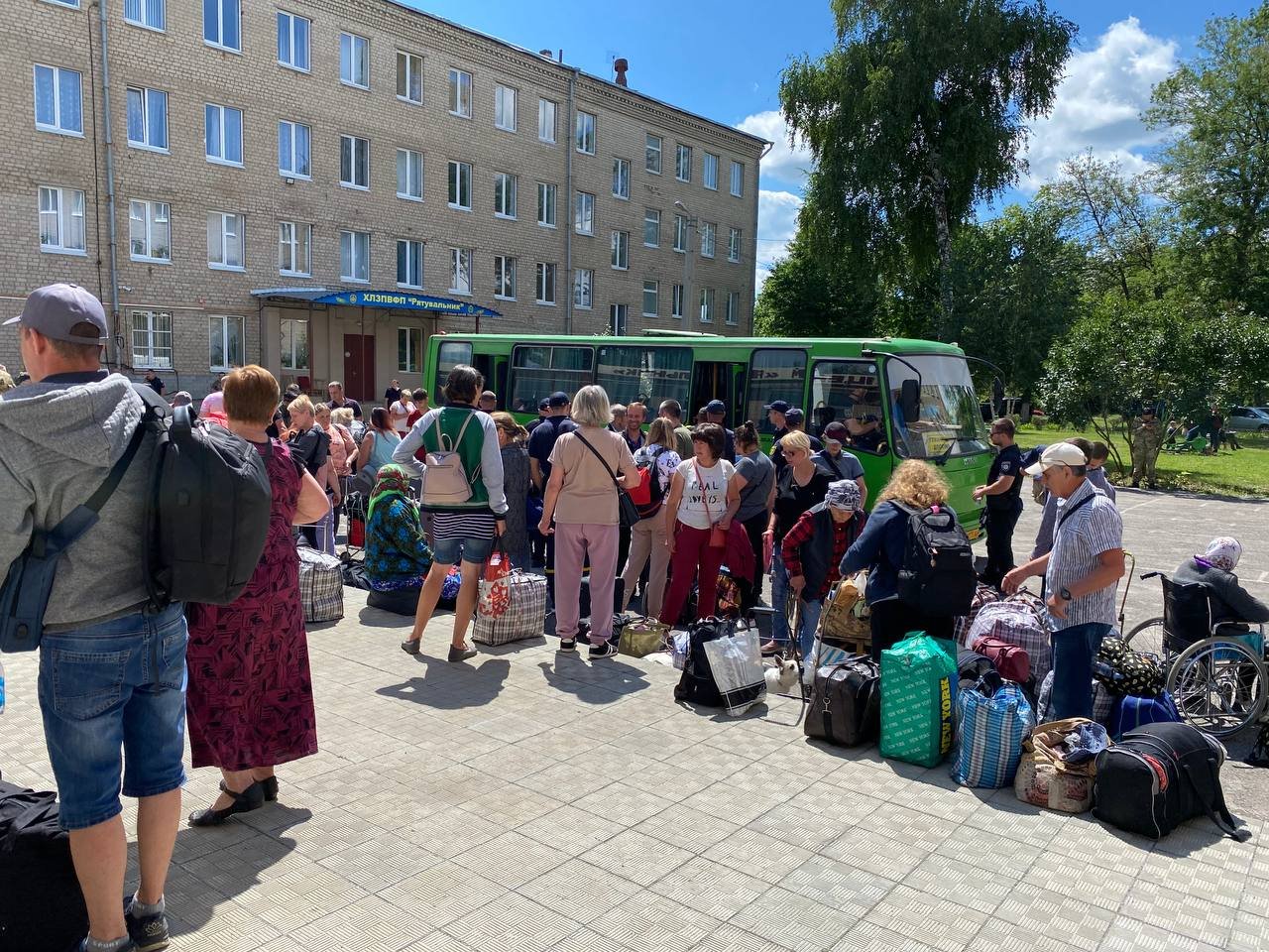 З окупованої Харківщини евакуювали 753 людини