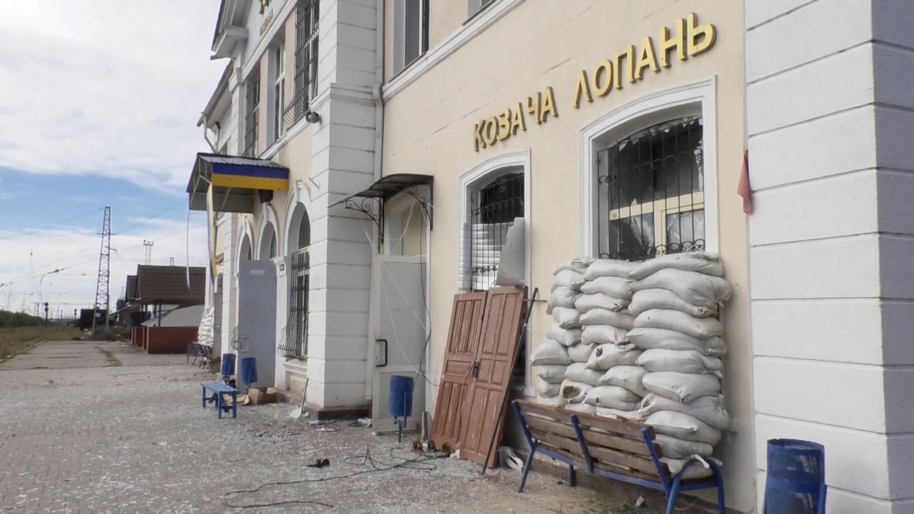 Козача Лопань: як у селищі зустріли українських військових