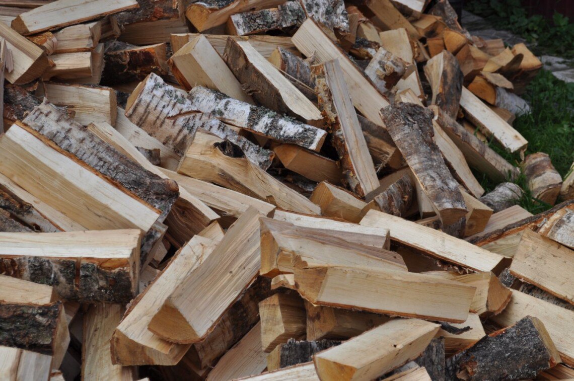 Мешканцям деокупованих громад безкоштовно нададуть дрова