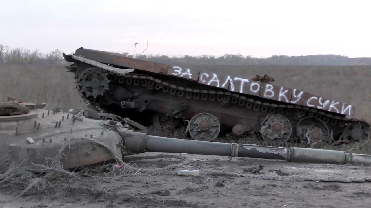 Військові з Салтівки помстилися: харківські тероборонівці показали знищений танк