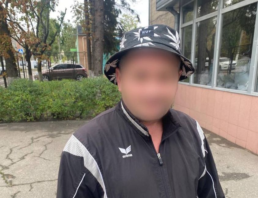 Харківські патрульні затримали наркоділка, що перебував у розшуку