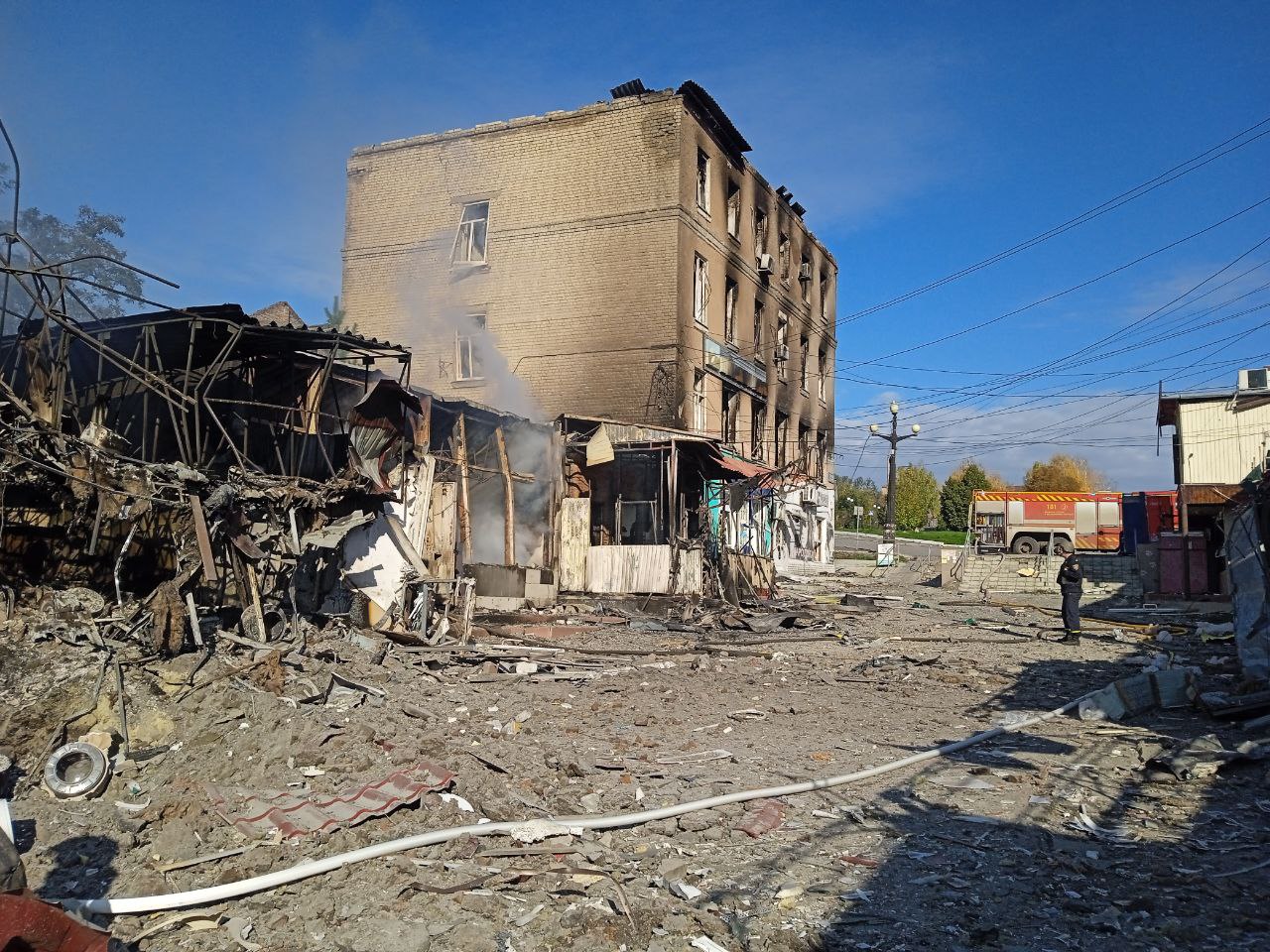 Куп’янськ: під час чергового обстрілу були знищені три магазини