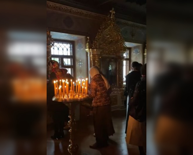 У Києво-Печерській лаврі моляться «за росію» (відео)