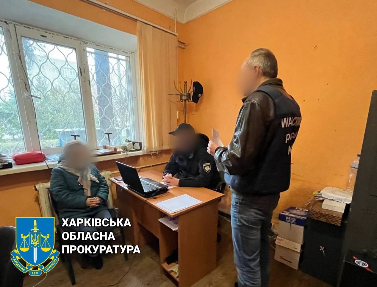 Вилучала українські підручники: колаборантці повідомлено про підозру