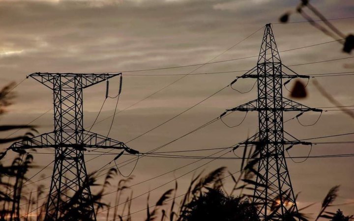 Дефіцит електроенергії залишається значним, Укренерго