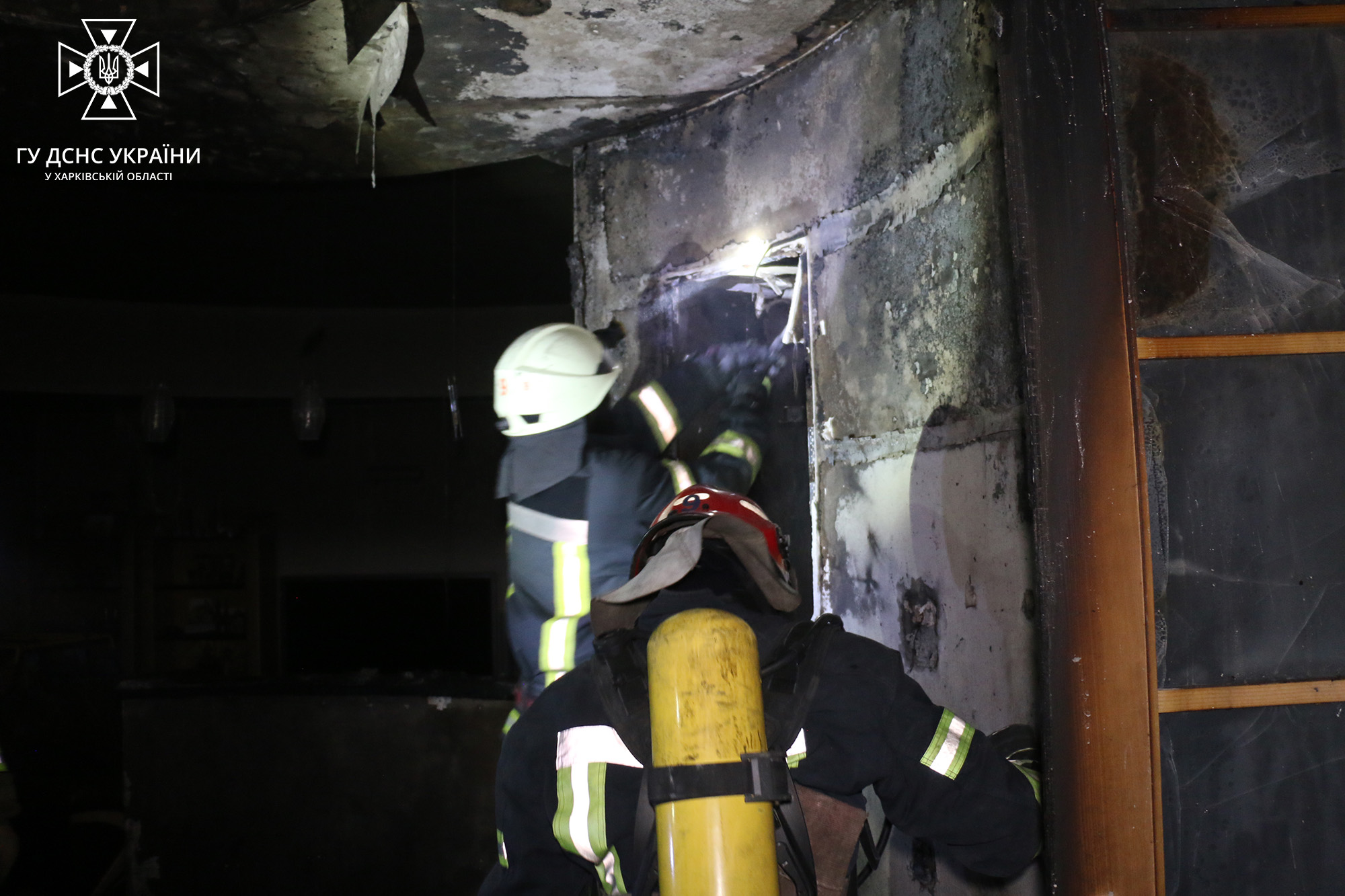 В центрі Харкова через вибух побутової електробатареї горіла квартира