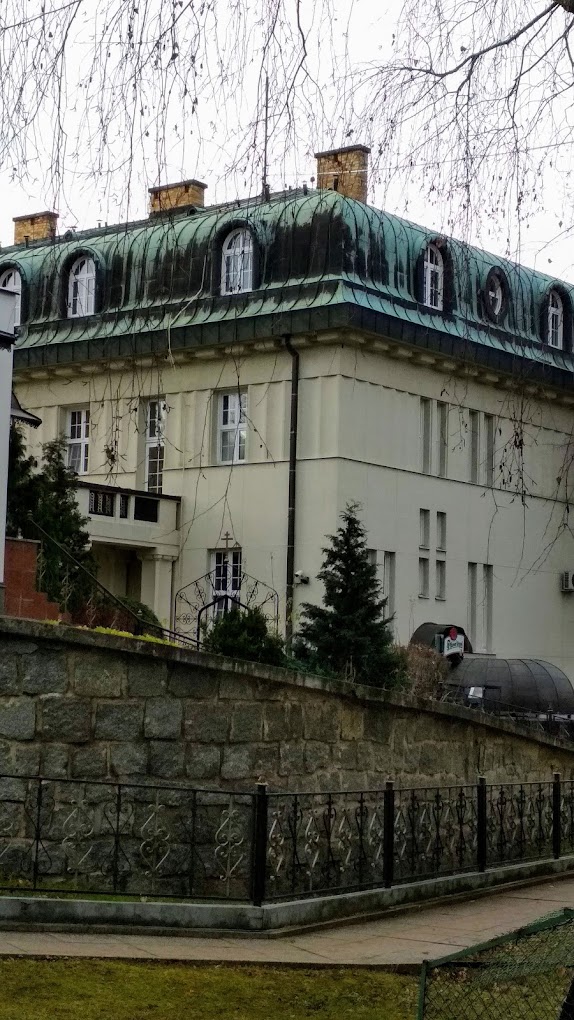 У Чехії пропонують відключити посольство рф від електрики, води та газу