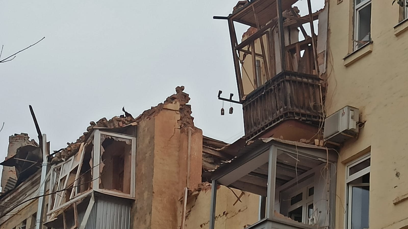 Зруйнований будинок у Харкові