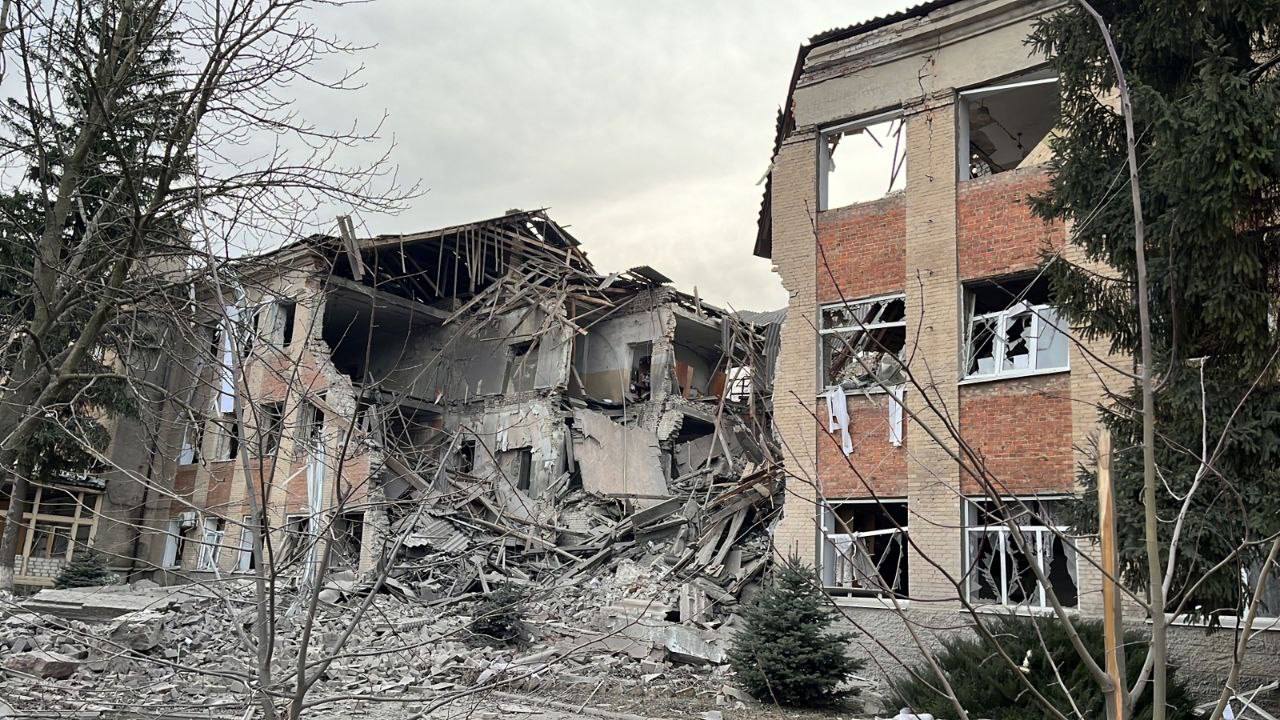 Новий обстріл Куп’янська, зруйновано коледж