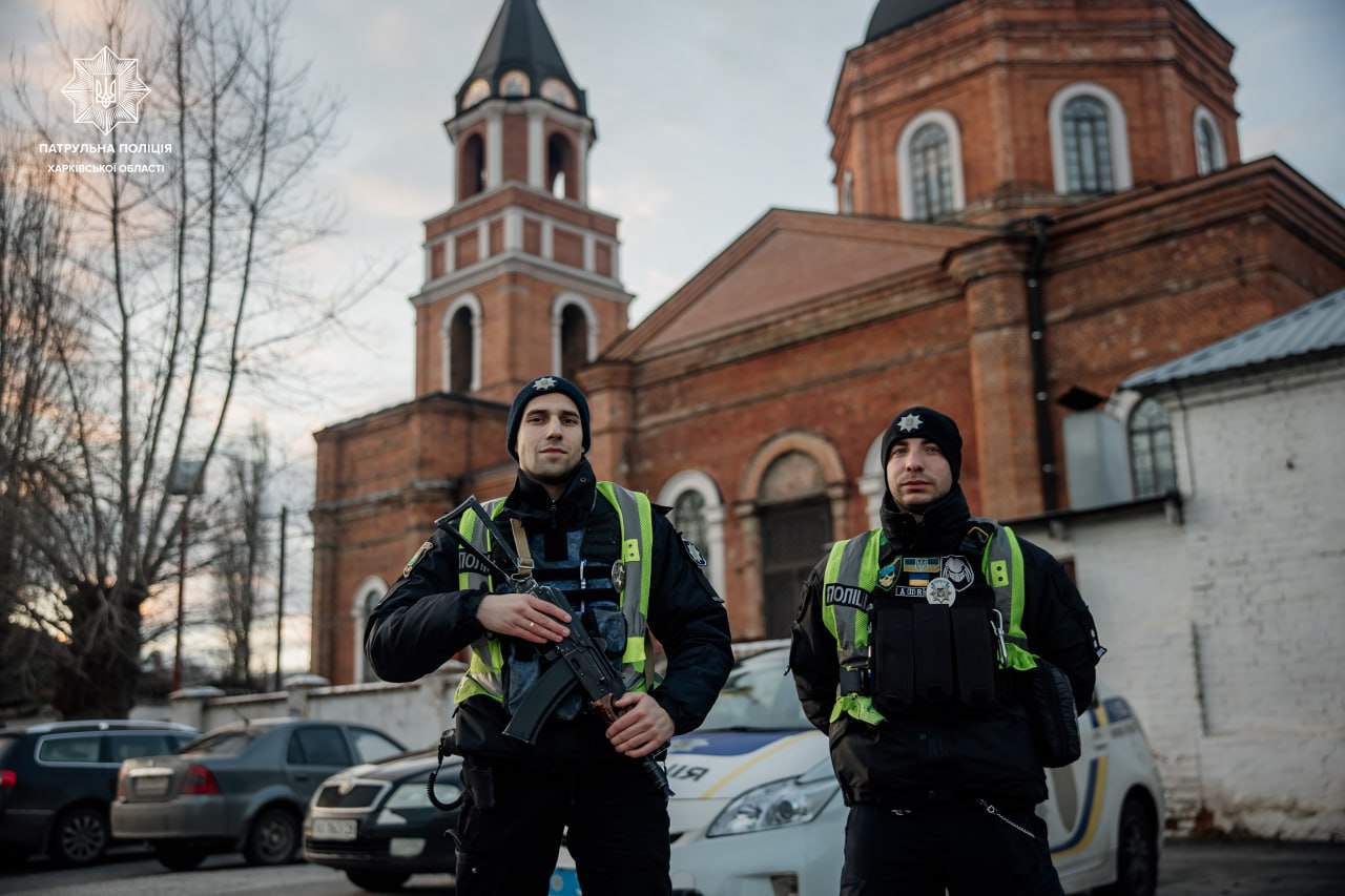 Харківські патрульні посилили охорону церков