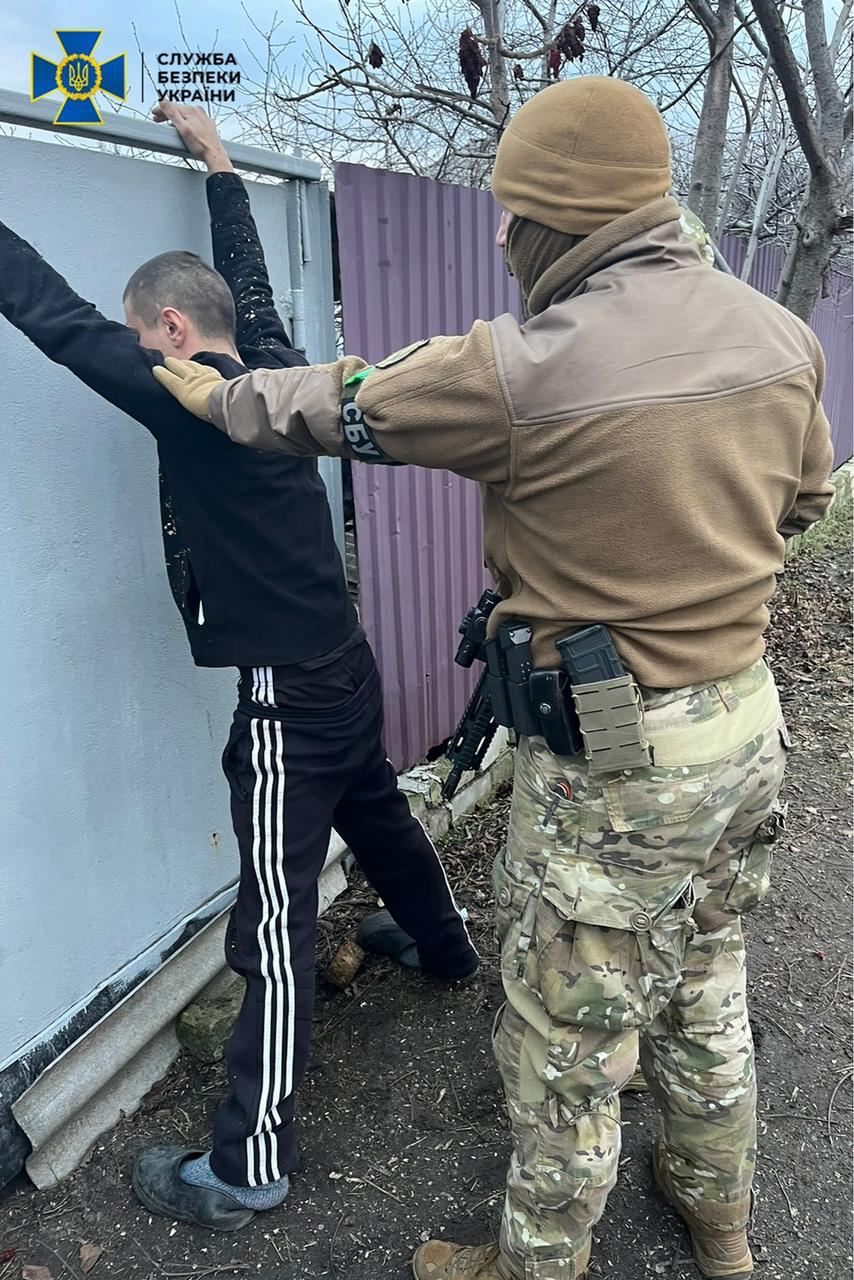 СБУ затримала ще одного пособника рф, який допомагав окупантам вивозити українське зерно в росію