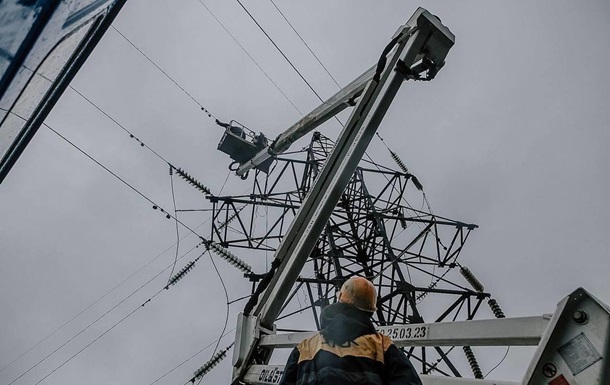 В Харкові близько 150 тисяч абонентів залишилися без електроенергії, – ХОВА