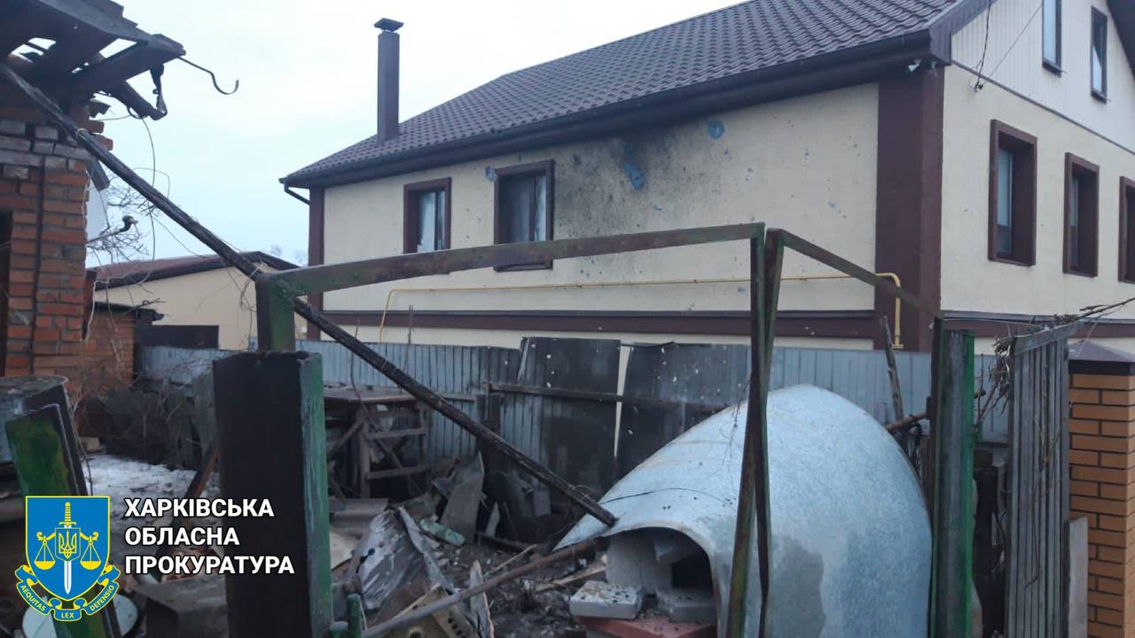 Пошкоджено приватні будинки, один постраждалий: наслідки обстрілів Вовчанська та Куп’янська