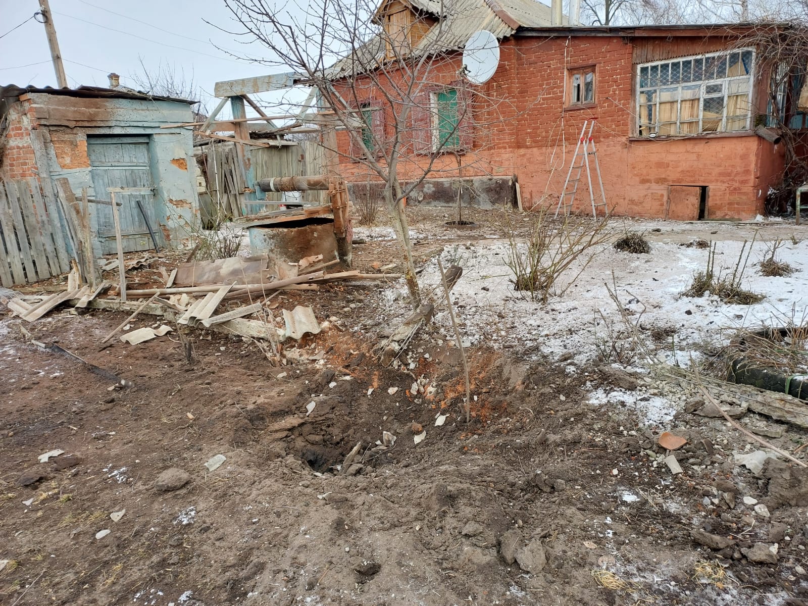 За добу ворог обстріляв 17 населених пунктів на Харківщині: поліція показала наслідки