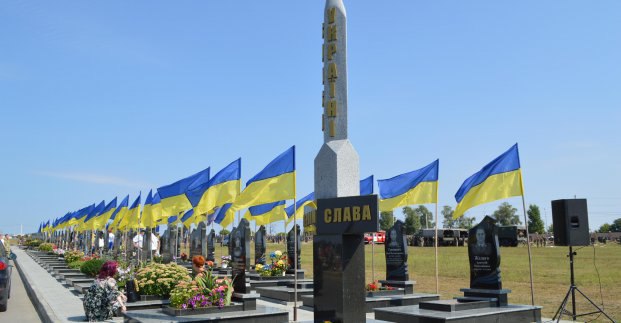 У Харкові триває перепоховання тіл на кладовищі №18