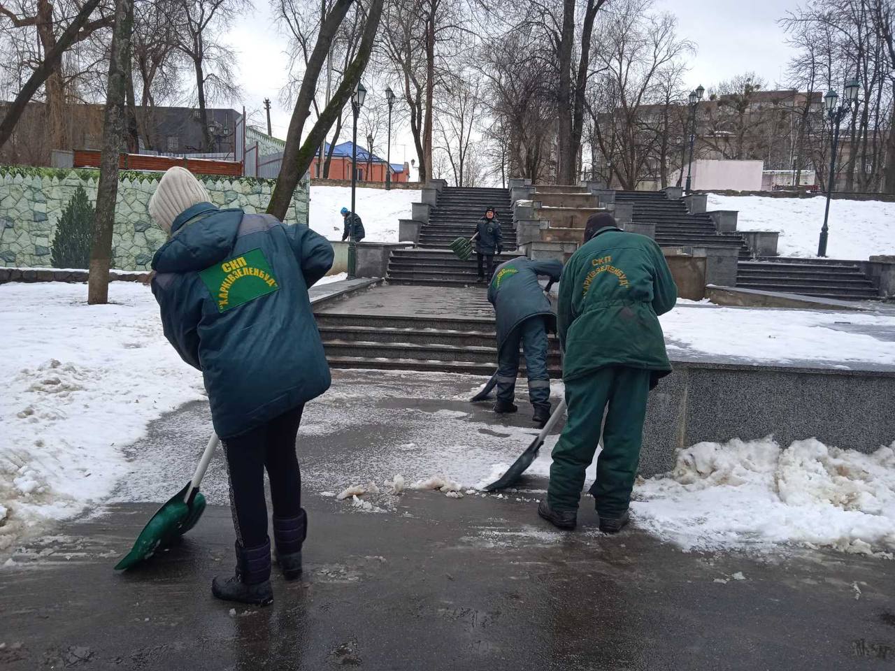 У Харкові залучено понад 2000 працівників для прибирання снігу