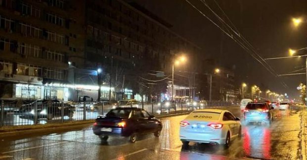 У Харкові увімкнено вуличне освітлення більше ніж на 1 тисячі вулиць міста