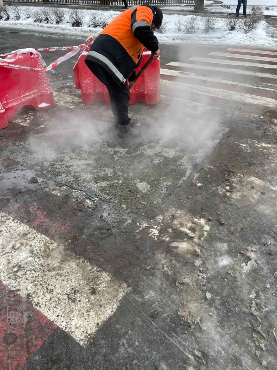 У Харкові відновили асфальтобетонне покриття на дорогах