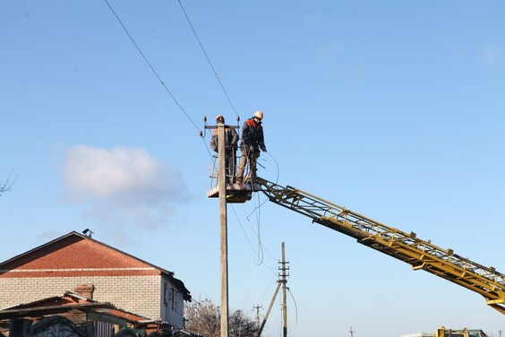 На Харківщині в селі Маліївка відновили електропостачання