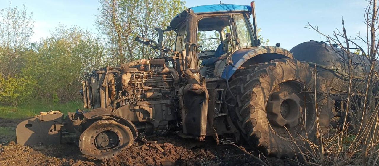 Ізюмський район: під час проведення польових робіт підірвався трактор