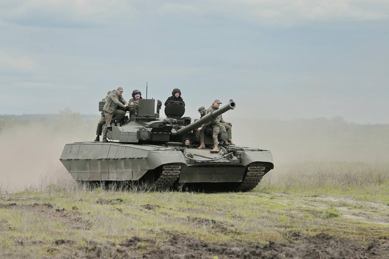 Харківщину відвідав Міністр оборони України: тестували танк «Оплот»
