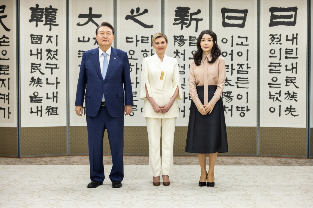 Олена Зеленська зустрілася з Президентом Юн Сок Йолем