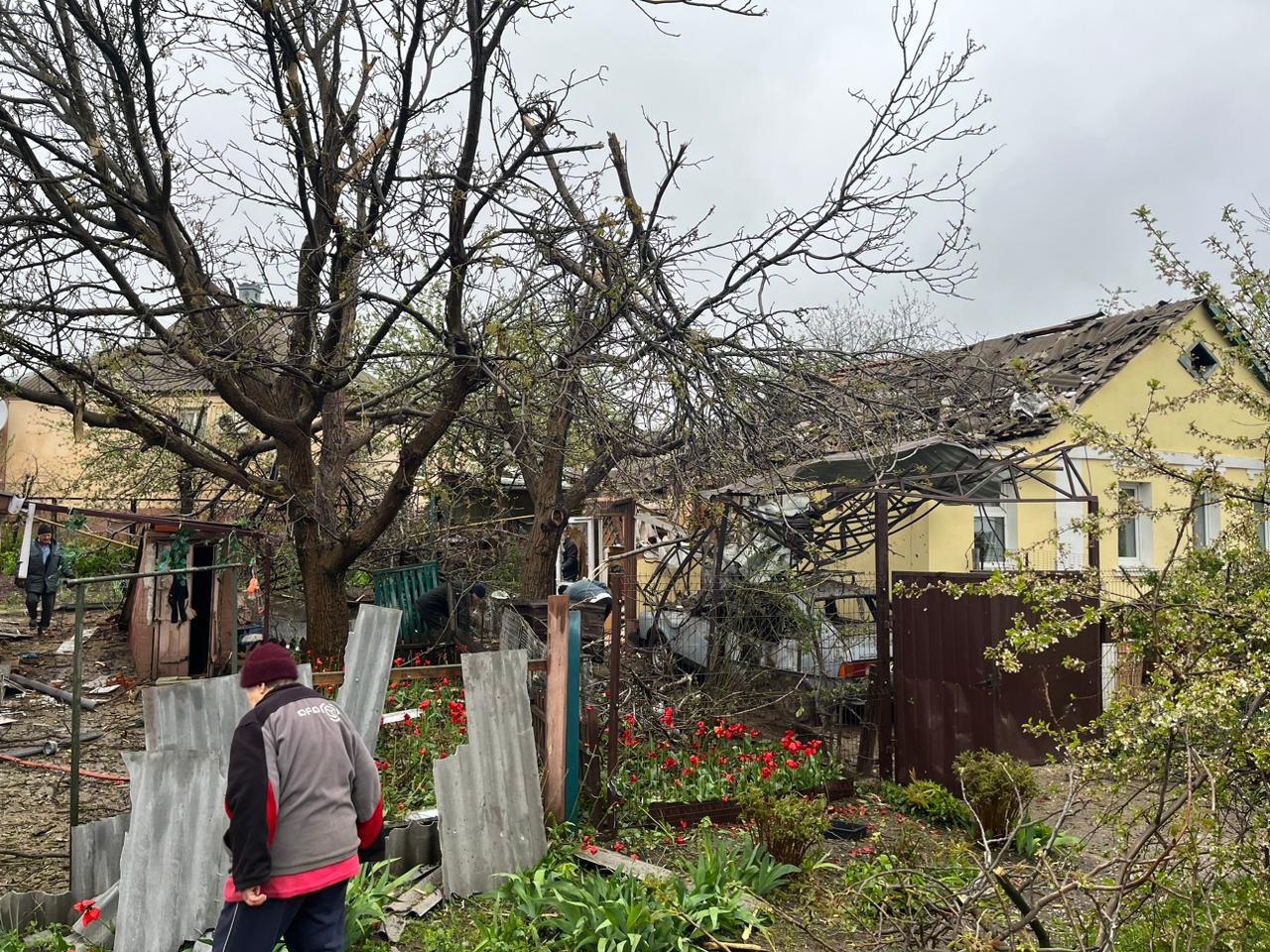 Через обстріли на Харківщині пошкоджено щонайменше 14 приватних домоволодінь