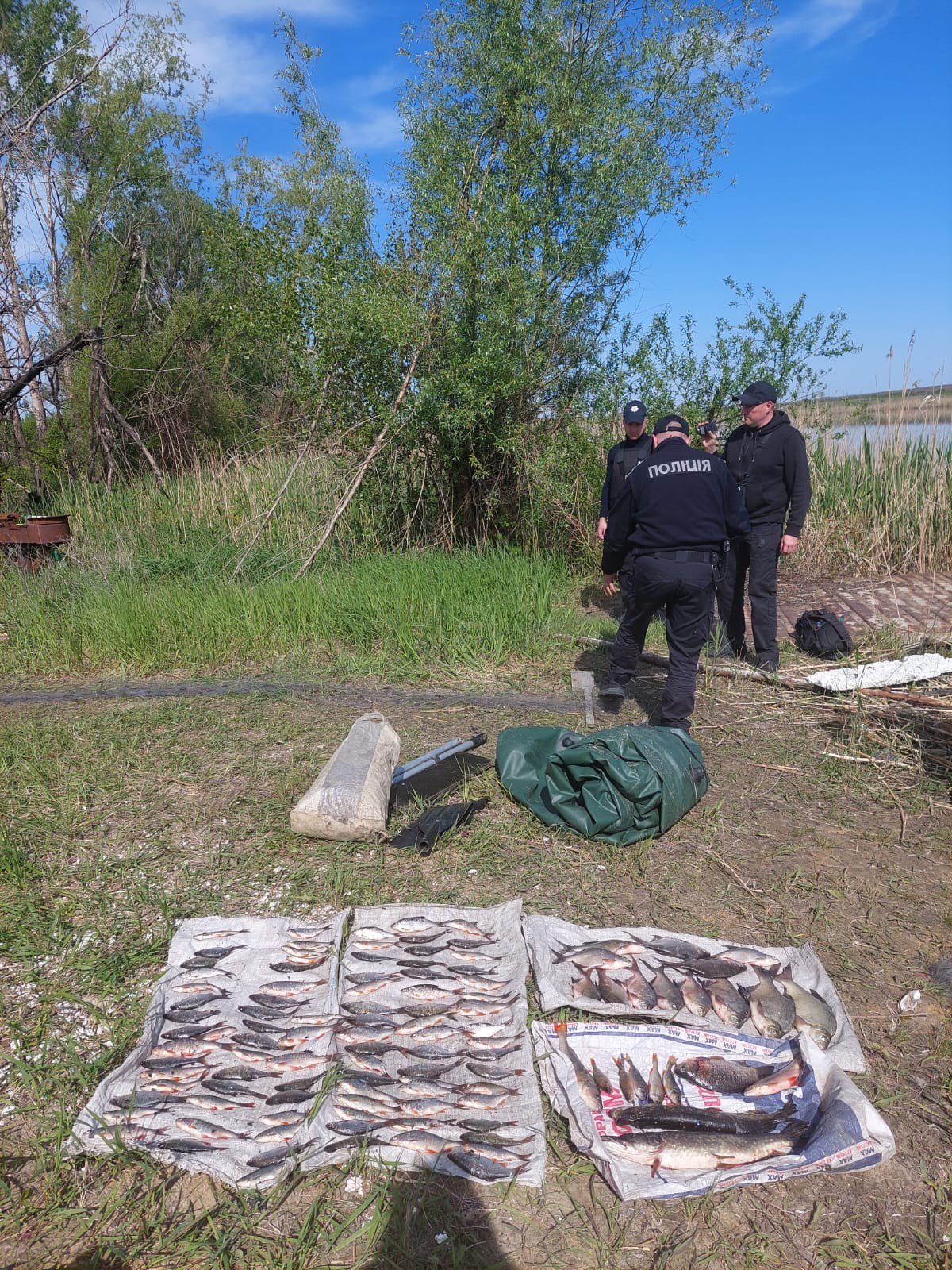 На Харківщині знов впіймали рибних браконьєрів