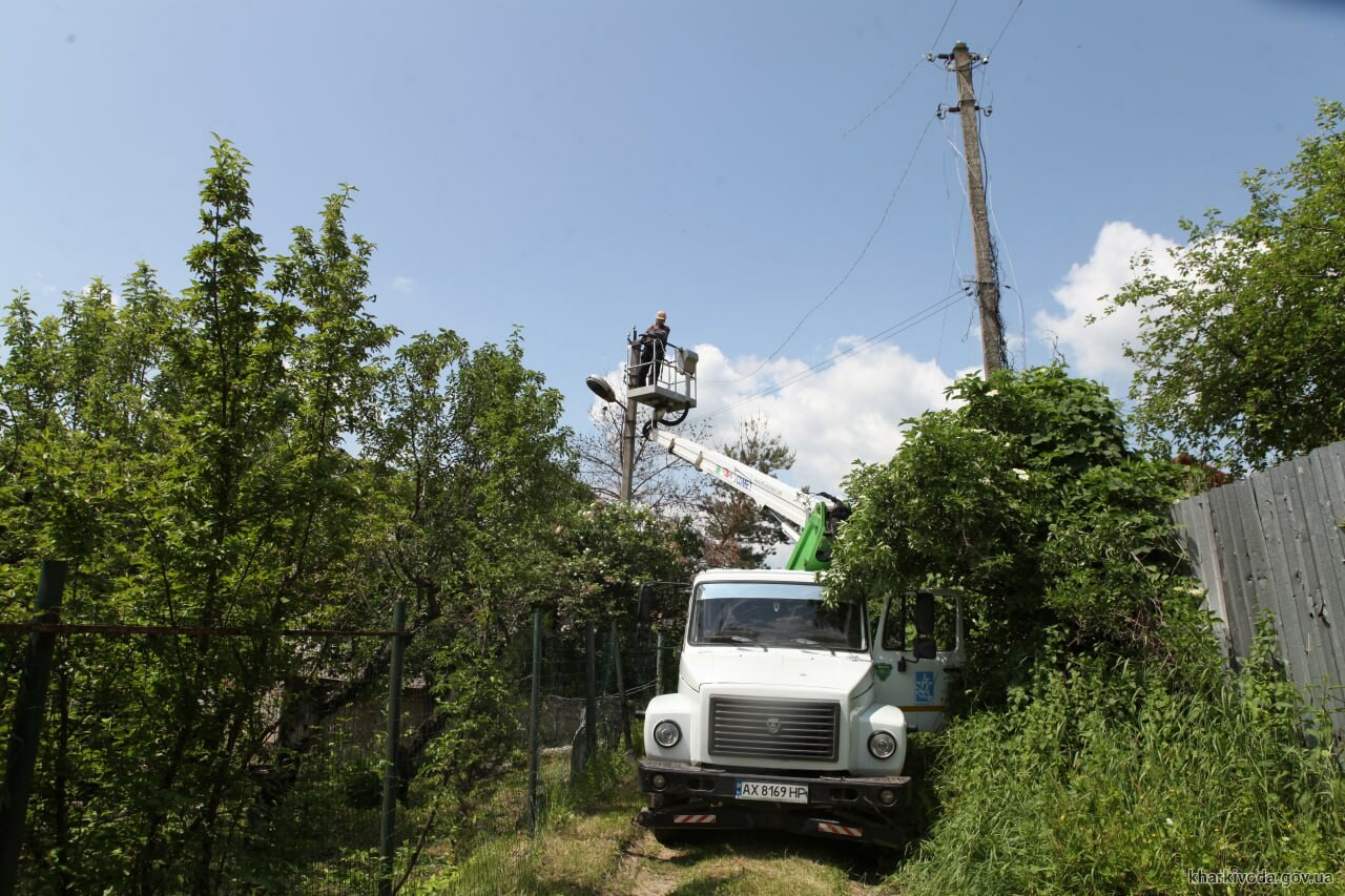 Верхній Салтів у Вовчанській громаді підключили до електромережі