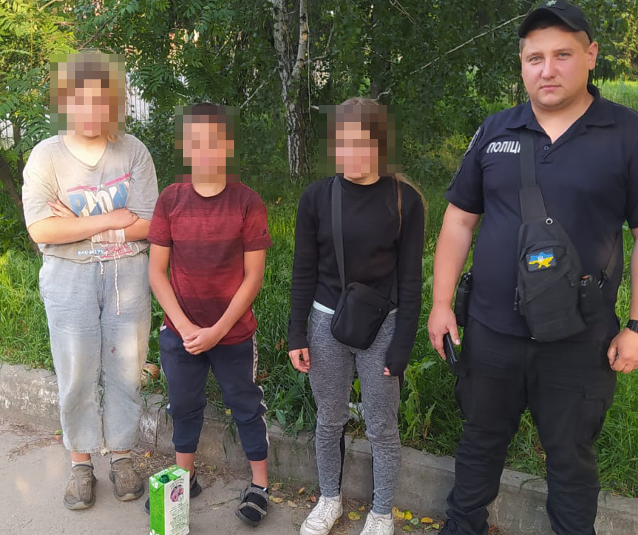 Пішли з дому три дні тому: неповнолітніх брата з сестрою з Безлюдівки поліція знайшла у Липцях